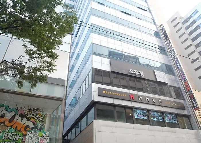 Ekonomy Hotel Myeongdong Central