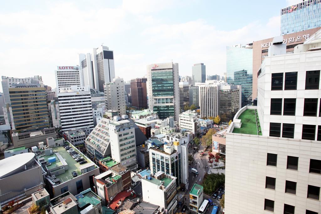 Ekonomy Myeongdong Seoul