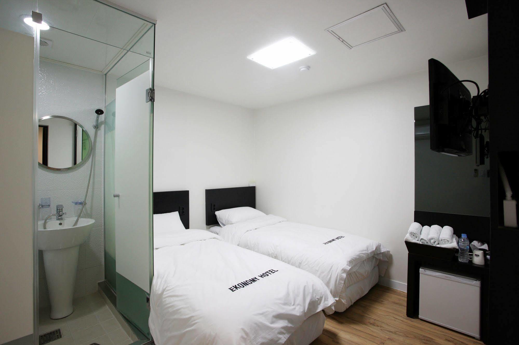Ekonomy Myeongdong Hostel Seoul