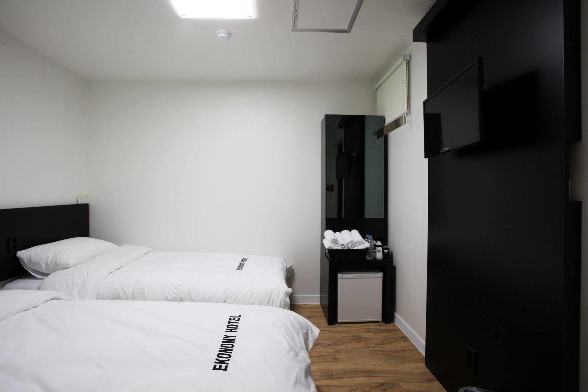 Hostel Ekonomy Myeongdong Seoul